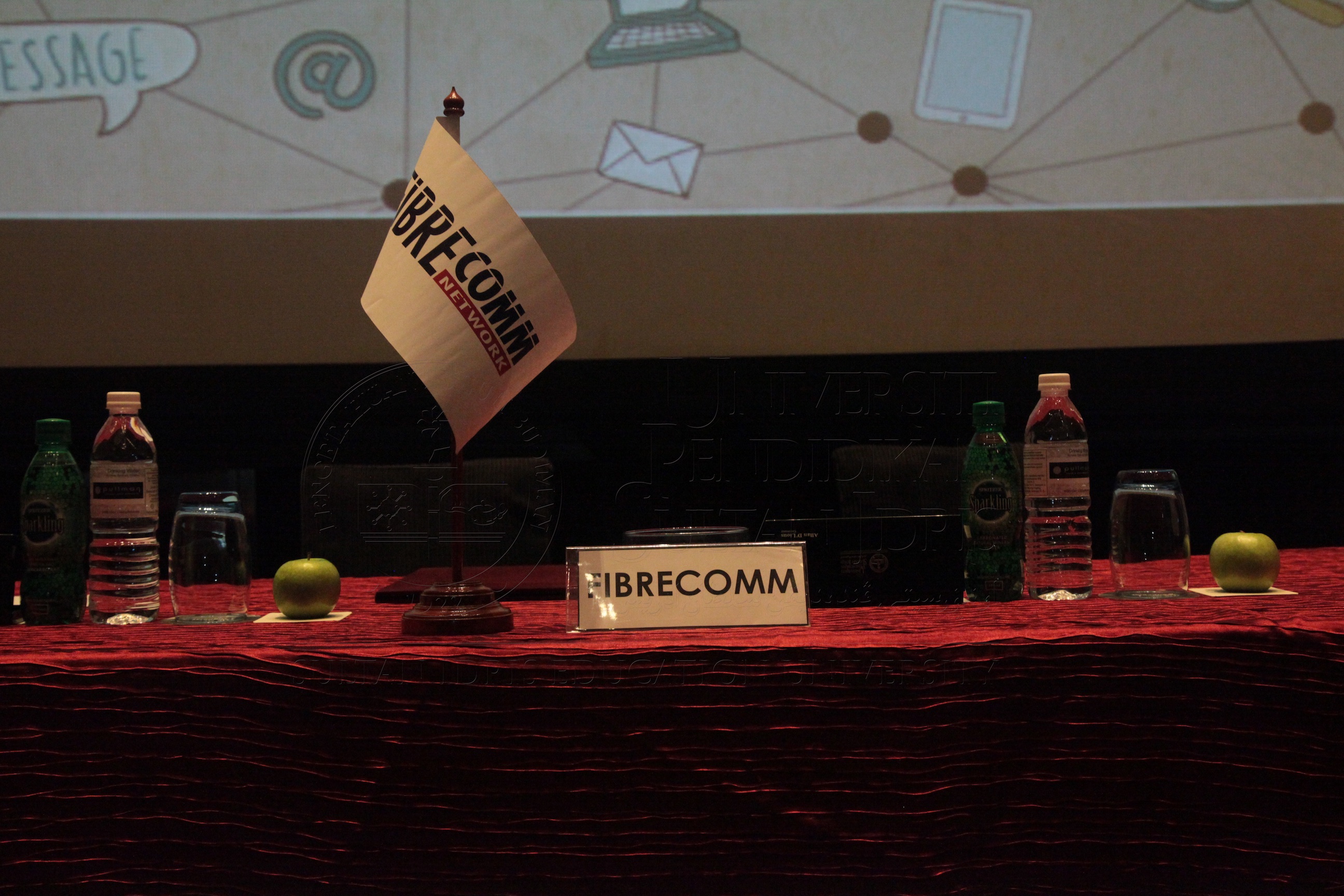 PRO16 14 fibercom IMG 0003